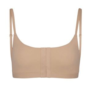 NEW Skims Adaptive Fits Everybody Scoop Bralette in color Clay